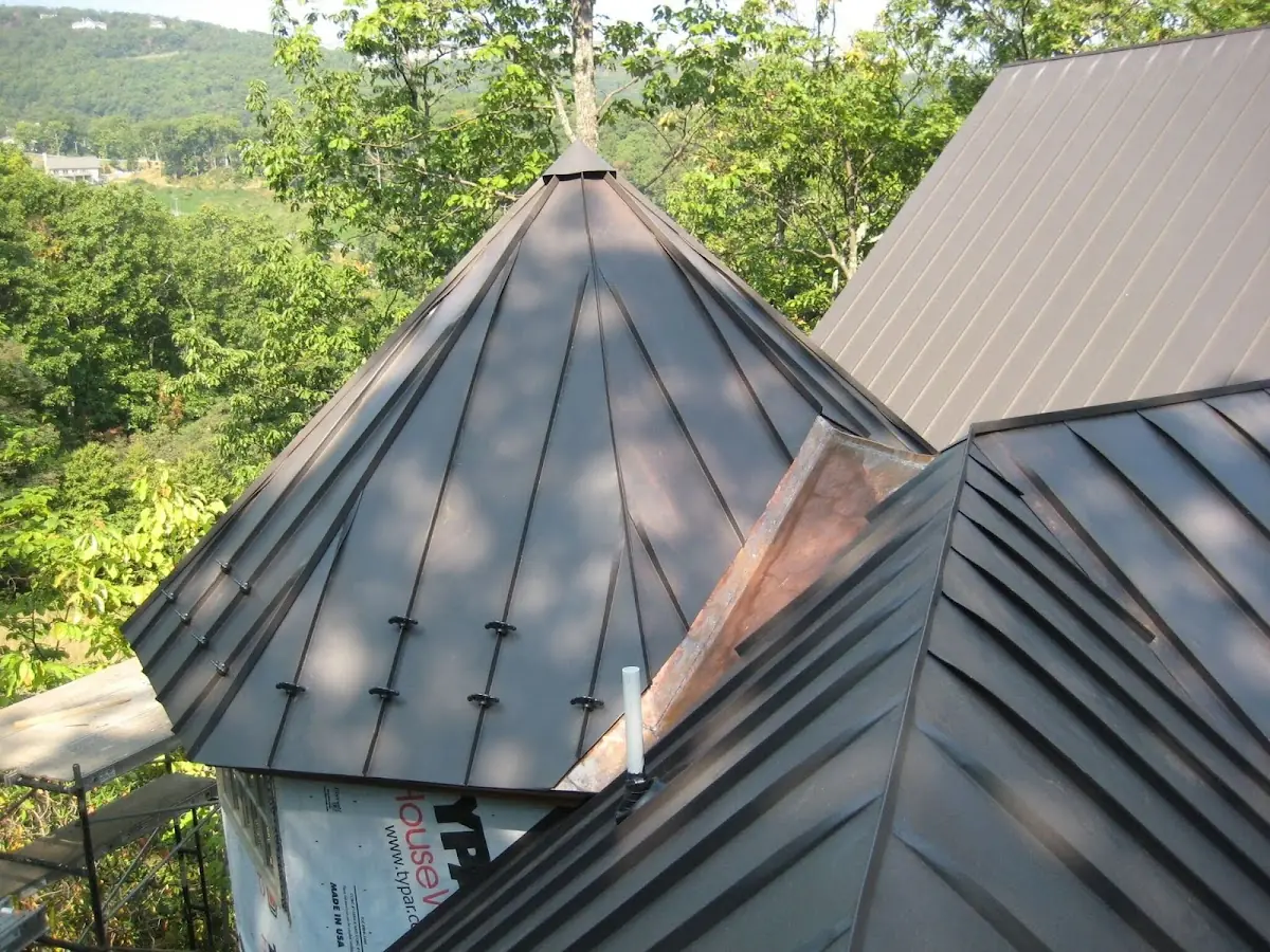 Professional Gutter Cleaning by Craftsman Roofing in Glenwood
